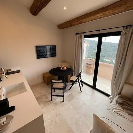 Appartamento De Charme Avec Piscine Grimaud